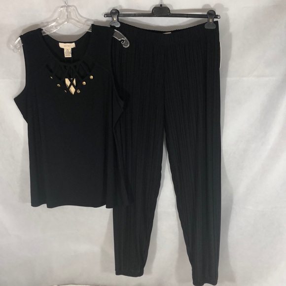 SOLD .NWT= TankTop & Pants, Size XL , Black color. - Picture 2 of 8